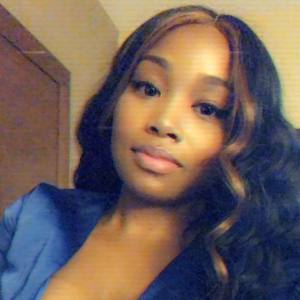 Meet your Posher, Kyana